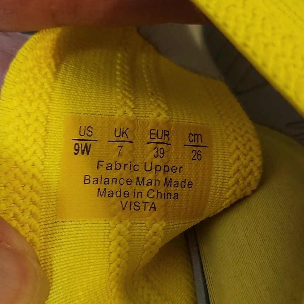 Bzees Vista Womens X-Strap Wedge Sandals Slides Yellow Fabric Size 9W
